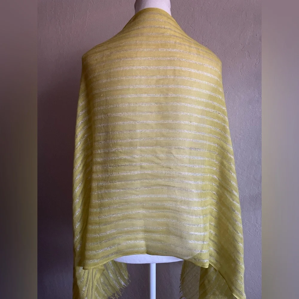 Banana Republic linen wrap - Picture 4 of 8